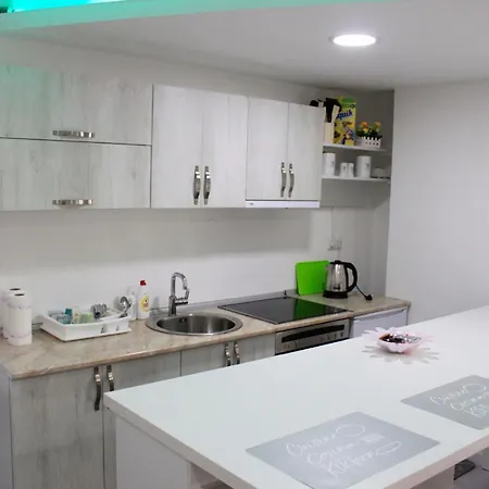 شقة Apartman Na Dan Grbavica *